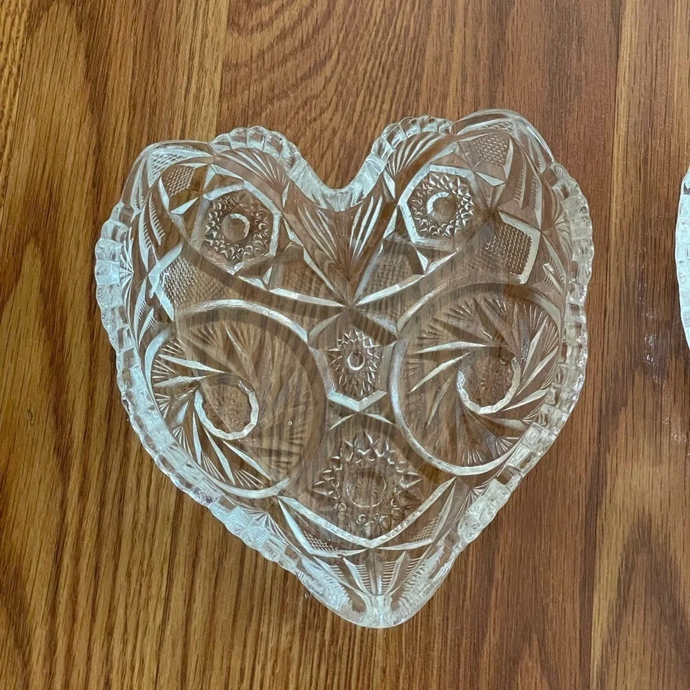 Heart crystals display dish set of two